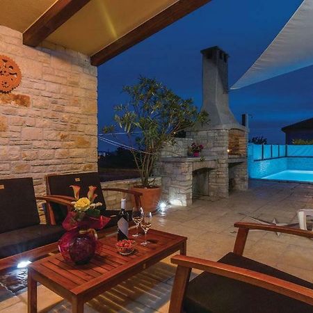 Luxury Apartment Alba With Pool Kanfanar Exteriér fotografie
