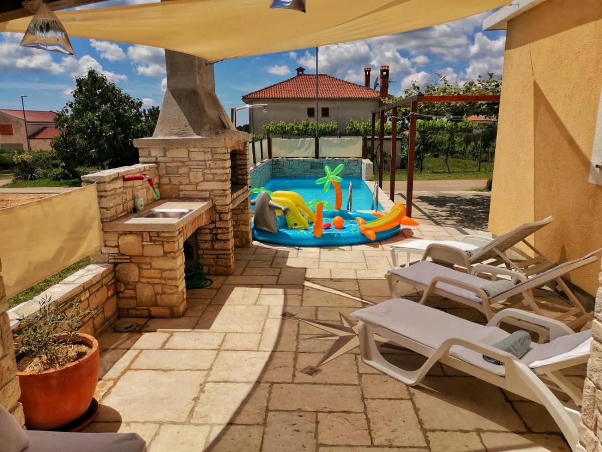 Luxury Apartment Alba With Pool Kanfanar Exteriér fotografie