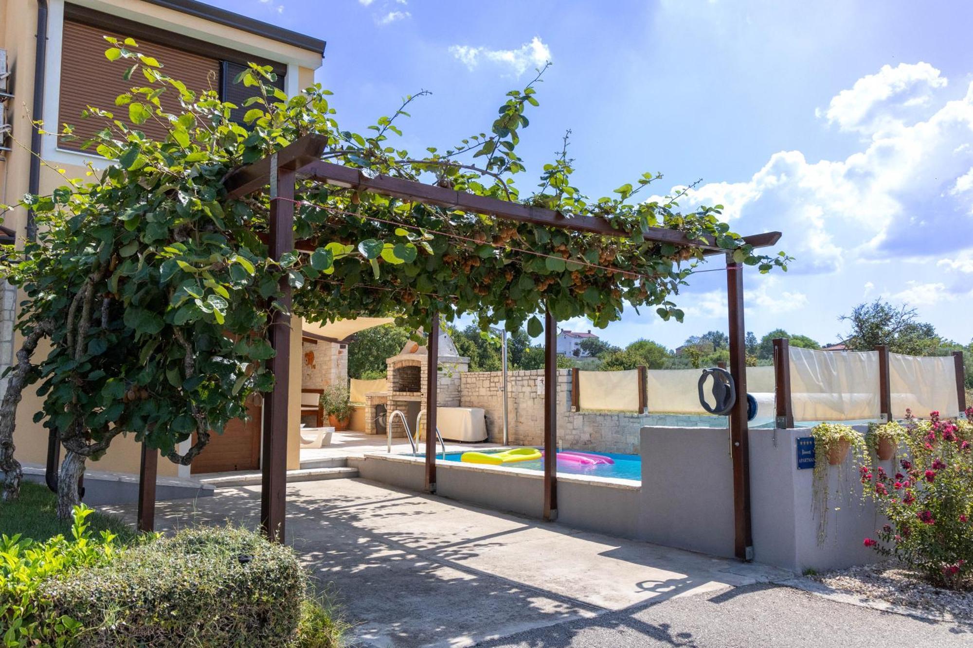 Luxury Apartment Alba With Pool Kanfanar Exteriér fotografie